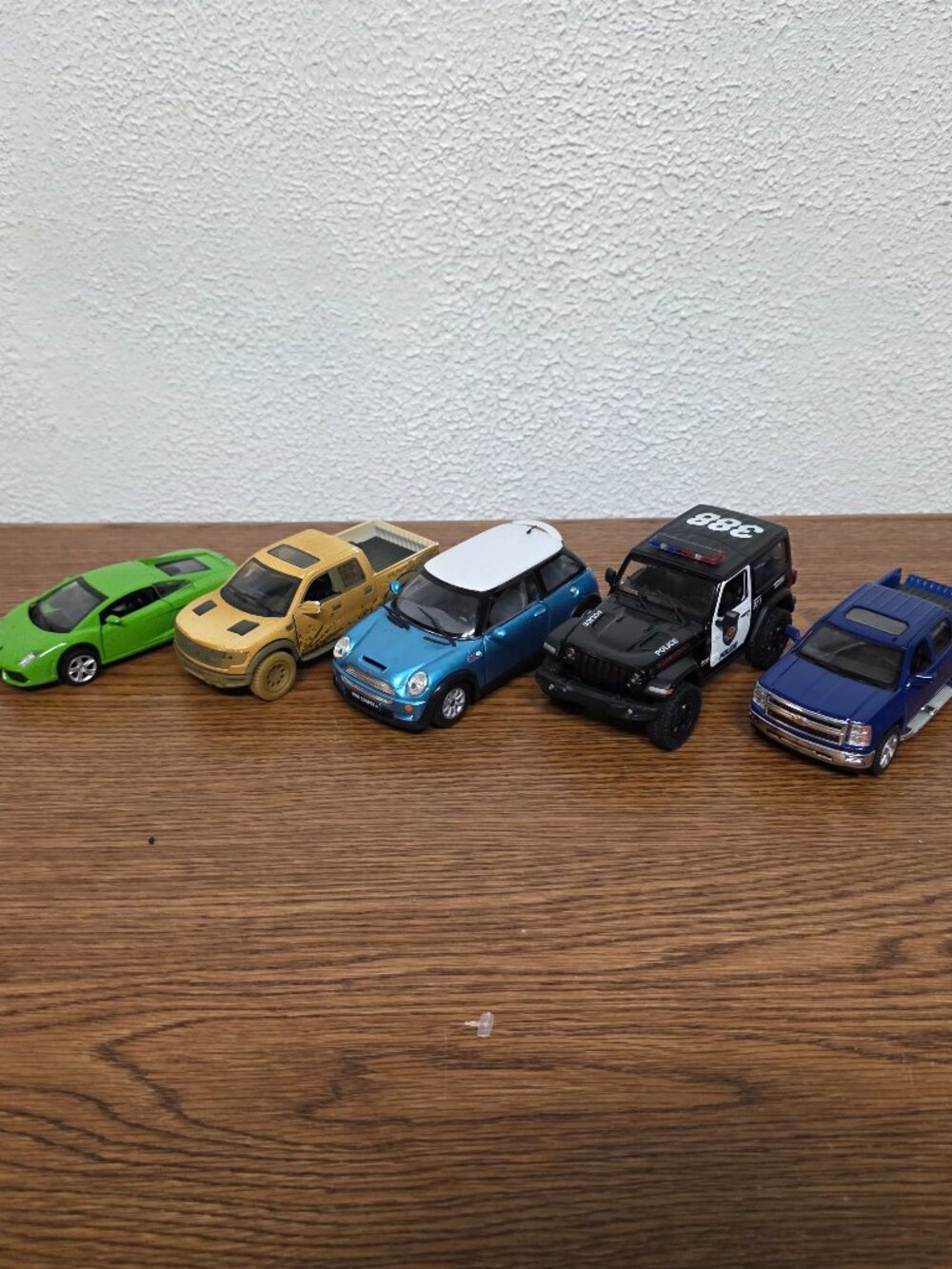 Die Cast Cars Lot of 5 - Different Models and Sizes
